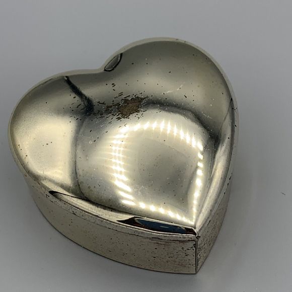 Vtg Silver Plated Heart Trinket Box Red Fabric Interior Jewely Box Vanity Japan - Picture 2 of 10